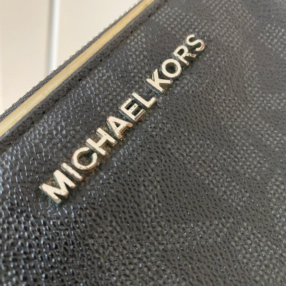 Authentic Michael Kors Wallet And Bag Set - image 4